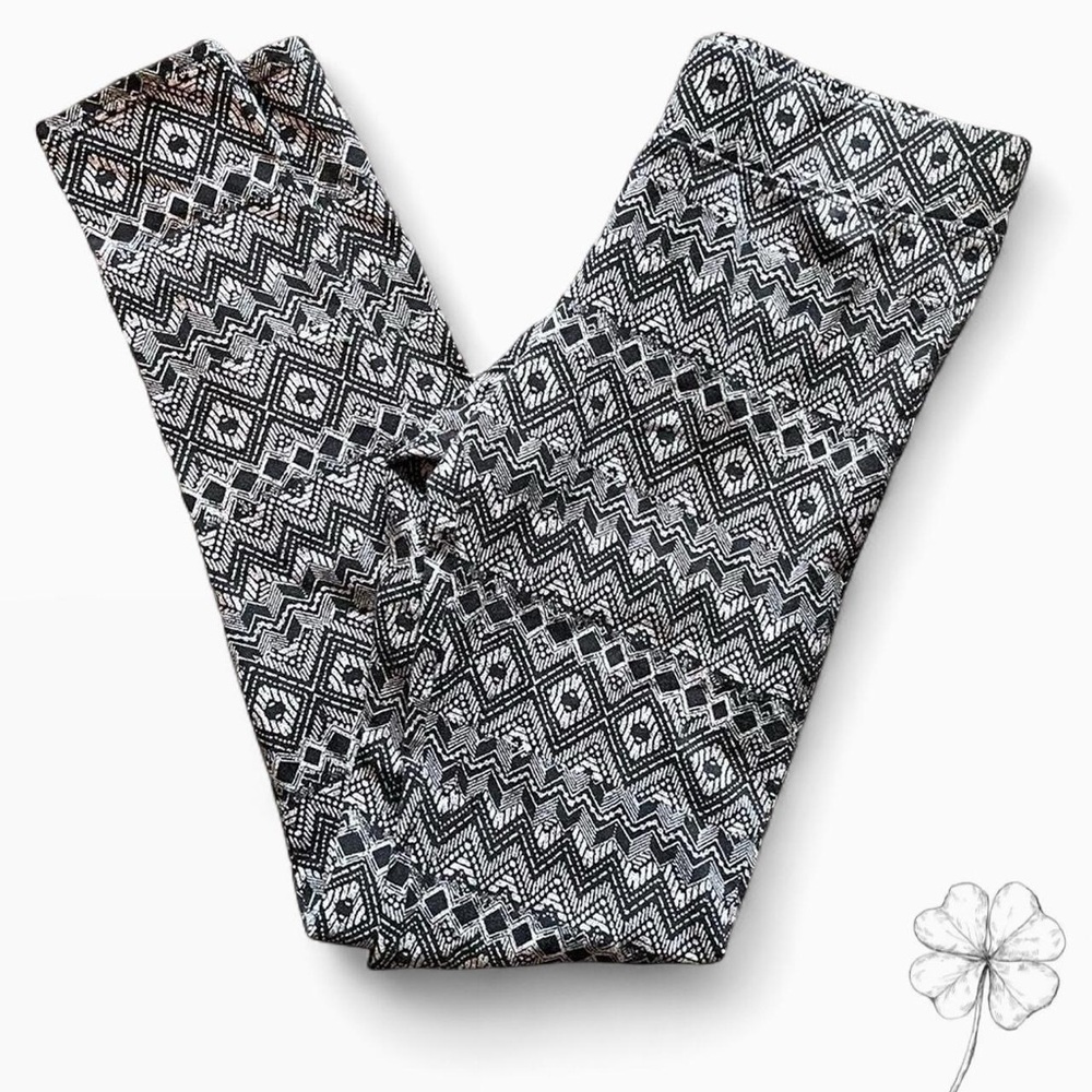 American Eagle Outfitters Black and White Patterned Leggings